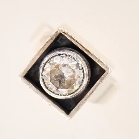 Ring med bergkristall, stl 17, bredd 2-12mm, ALTON, fasetter med mindre nagg, silver 830/1000 Vikt: 7,8 g