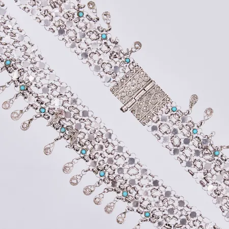 Collier med turkosa stenar, längd: ca 40,5cm, bredd: ca 30mm, 925/1000 silver Vikt: 59,8 g