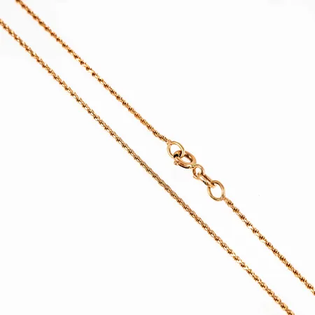 Kedja, Cordel i 18K guld. Den är 38 cm lång, 1,2 mm bred och väger 3,0g. Balestra, Svedbom & Co, 18K & kattfot. Springring. 
