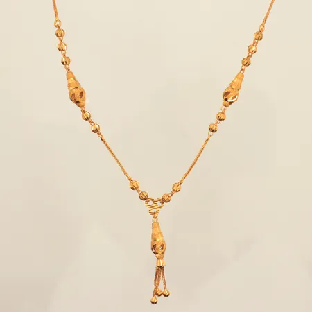 Collier, längd 41,5cm, bredd 1mm-6,6mm, 21K Vikt: 9 g
