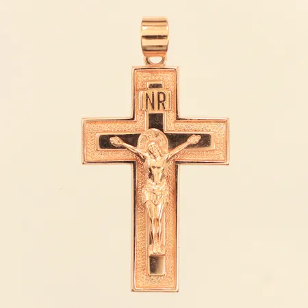 Hänge, krucifix, längd 48mm, bredd 24,6mm, gravyr, 14K  Vikt: 4,9 g