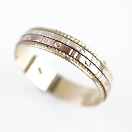 Ring, stl 22(69), bredd 6mm, 14k Vikt: 3,6 g
