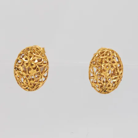 Ett par örhängen, genombrutet mönster, 14x7mm, 21K Vikt: 1,5 g