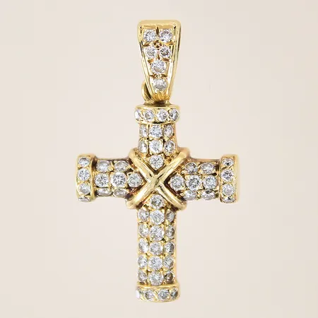 Hänge, kors, med diamanter ca 59 x 0,01-0,02ct, 30x18mm, ostämplad, 18K  Vikt: 5,9 g
