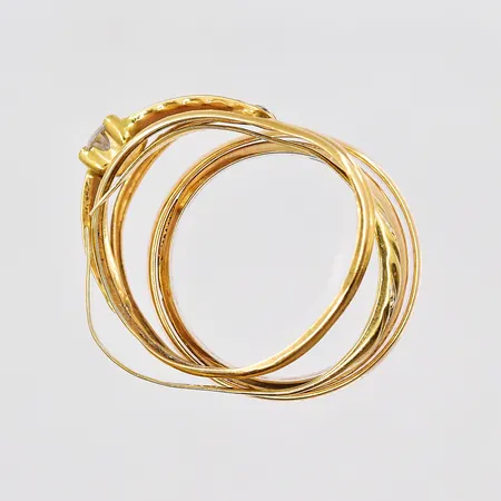 Diverse guld, defekter, stenar, 18K Vikt: 8 g