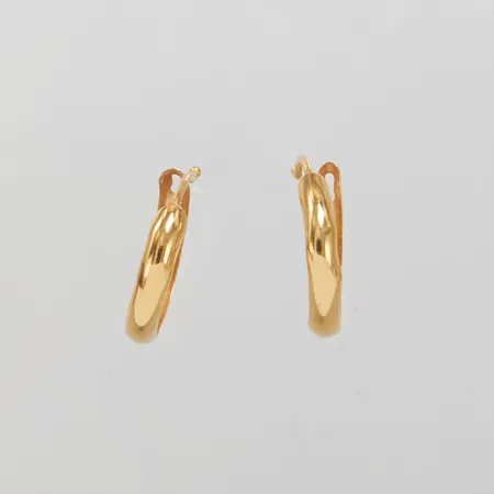 Ett par Örhängen, creoler, Ø15mm, GHA, buckliga, 18K Vikt: 0,6 g