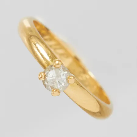 Ring, diamant 1xca0,23ct, Ø16½, bredd:2,5-4mm, personlig gravyr, ostämplad, 21K Vikt: 3 g