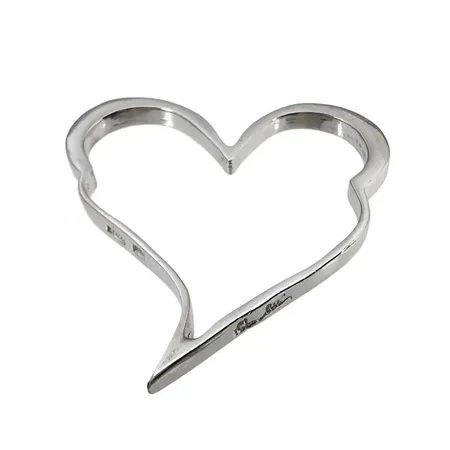 Hänge "Crazy Heart", 18K vitguld - EFVA ATTLING, längd 31 mm, bredd 28 mm, fint skick Vikt: 3,6 g