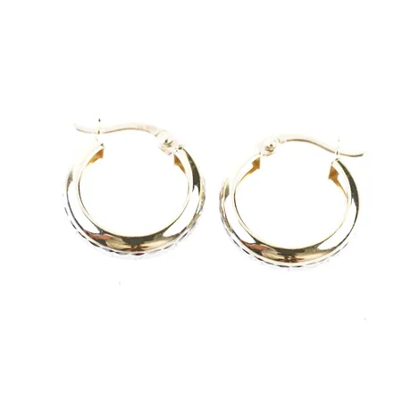 Örhängen, Ø16mm, bredd 4mm, 18k, mkt fint skick Vikt: 2 g
