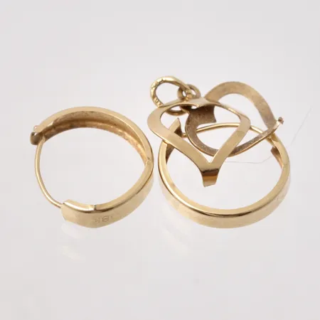 Diverse defekt guld, 18K, vikt 1,18g.