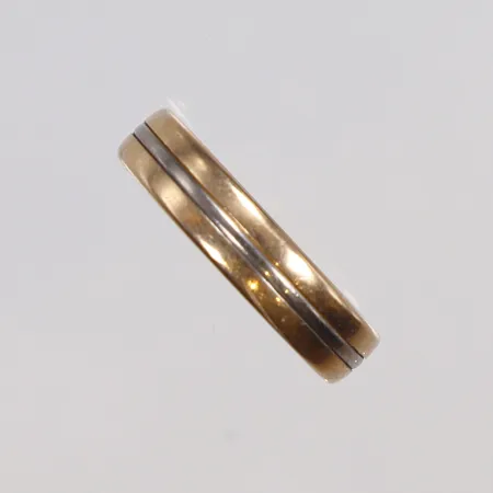 Ring tvåfärgad, gravyr 18K Vikt: 10,1 g