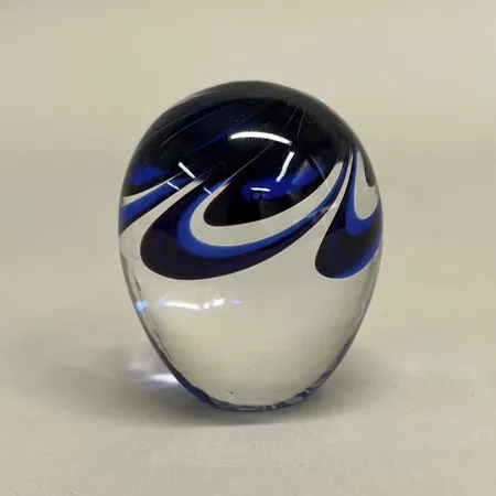 Konstglas, Jewel, Göran Wärff, Kosta Boda, höjd 5,5cm, klarglas med blå detaljer 