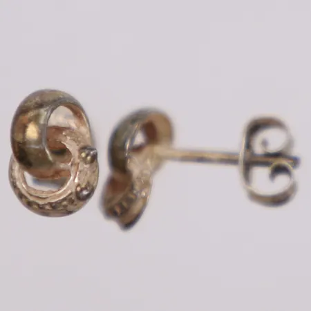 Örhängen, längd 13mm, bredd 8mm, 830/1000 silver Vikt: 1 g