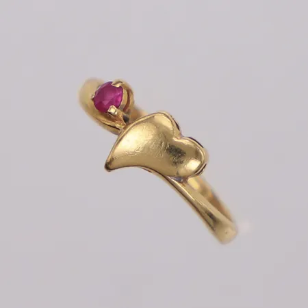 Ring hjärta med rosa sten, stl 16¼, bredd: 1,9-7,3mm, 18K Vikt: 1,9 g