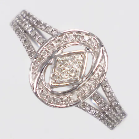 Ring, diamanter ca81xca0,005ct, stl 16½, bredd 1,5-10,5mm, vitguld, 9K Vikt: 2,3 g