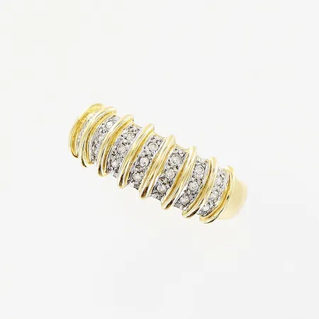 Ring, diamanter 21 x ca 0,005ct, 8/8-slipade, stl 16¾, bredd 2-7mm, 18K. Vikt: 2,7 g