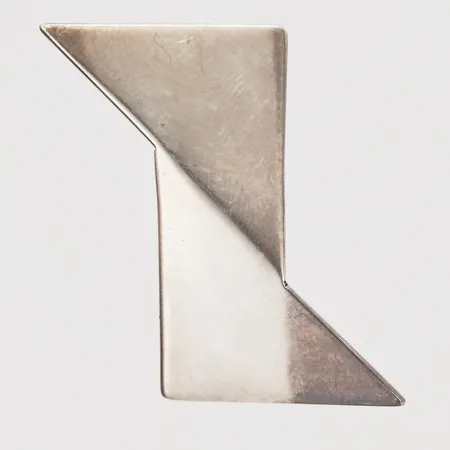 Ett udda örhänge, 30x26mm, saknar snurrebuss, 925/1000 silver. Vikt: 3,3 g