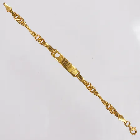 Armband, namnbricka, längd 13,5cm, bredd 5-6mm, gravyr, 21K Vikt: 5,1 g