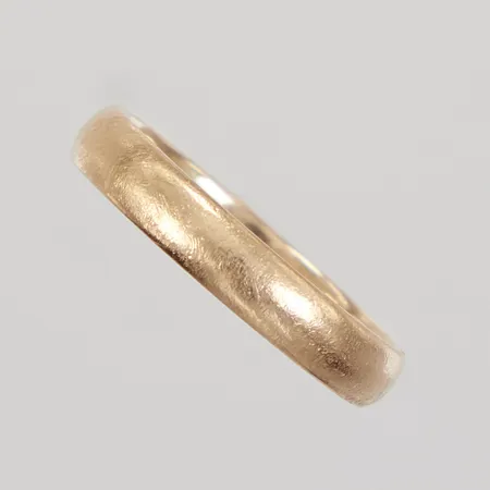 Ring, stl 20½, bredd 4,1mm, 18K,  Vikt: 5,6 g