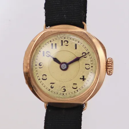 Damur 14K, 21mm, manuell, boettnr: 5022, tygband, bruttovikt: 9,4g Vikt: 9,4 g