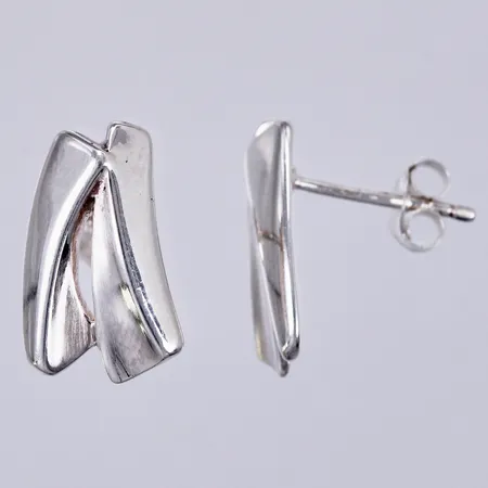 Ett par örhängen, längd: ca 1,5cm, bredd: ca 10mm, GHA, 925/1000, silver Vikt: 2,6 g