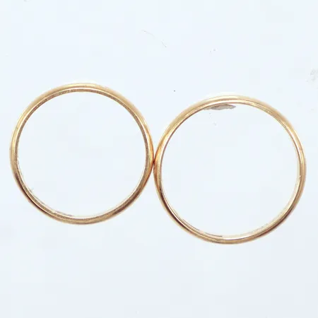 2 Ringar släta, gravyr, 17½, 18½, 18k  Vikt: 6,5 g