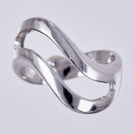 Ring, stl: ca 18, bredd: ca 5-10mm, 925/1000 silver  Vikt: 5,1 g