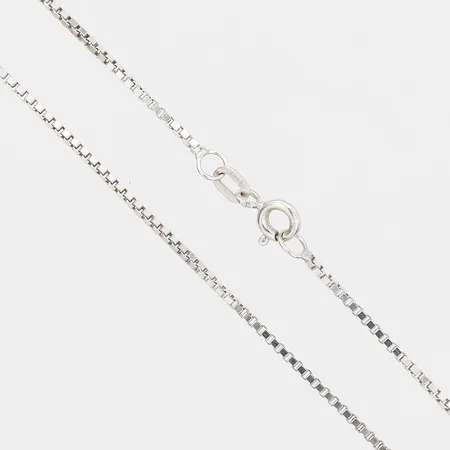 Kedja, Venezia, 45cm, bredd: 1,5mm, Guldfynd AB, 18K vitguld. Vikt: 4,9 g