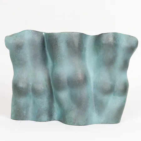 Skulptur, Barbro och Holger Bäckström, "Trippelrygg", patinerad brons, signerad BB/HB, daterad 1972, patinerad brons, ca 30 x 20cm, limrester undertill.  Skickas med postpaket.