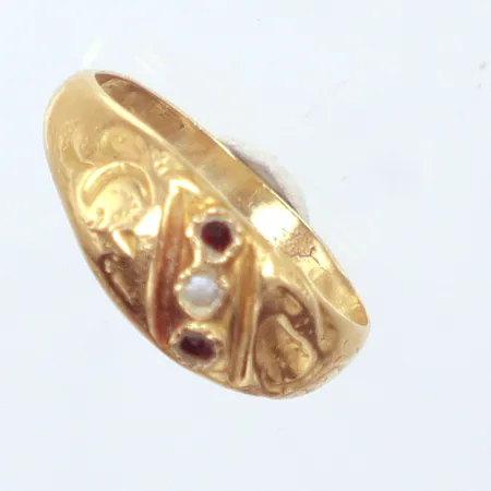 Ring med färgade stenar, Ø17,9mm, bredd 0,7mm, 18k Vikt: 1,3 g