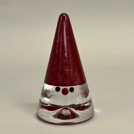 Glasfigurin, tomte, Anna Ehrner, Kosta Boda, höjd 11cm, glas med handmålade detaljer Skickas med paket.