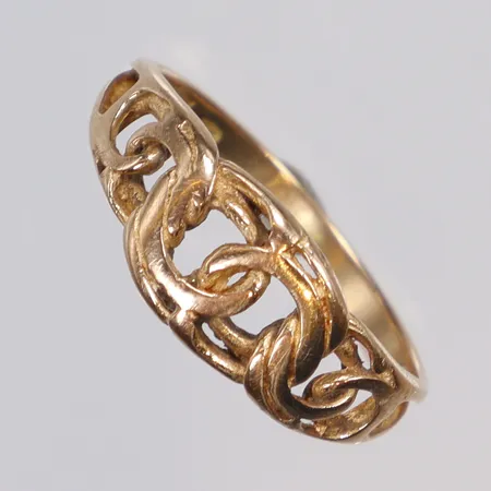 Ring Bismarck stl 18 bredd 2-7mm, 18K Vikt: 2,7 g