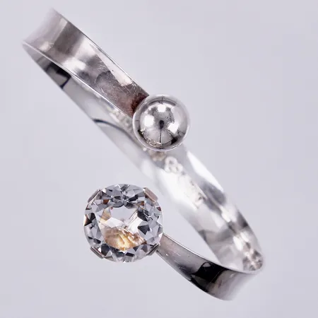 Stel armring med bergskristall, inner Ø ca 67mm, bredd: ca 6-17mm, Alton år 1969, 830/1000, silver Vikt: 22,5 g