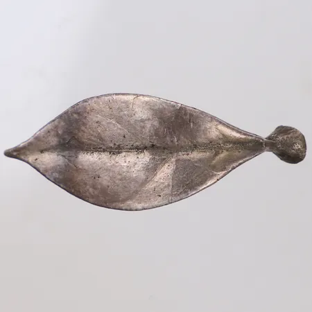 Brosch, löv, 60x23mm, ostämplat silver Vikt: 6 g