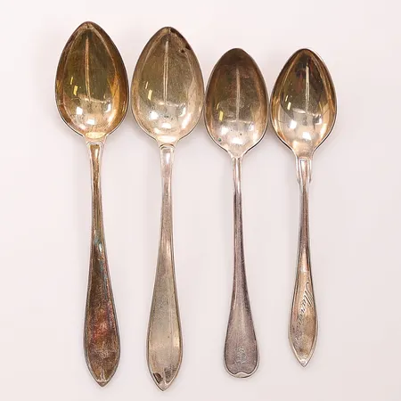 4 Kaffeskedar, 12,5cm, gravyr, 830/1000 Silver 47,2g.