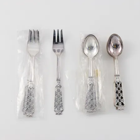 Kaffeskedar 12 st + dessertgafflar 3 st, längd 12 och 14 cm, modell Princess, silver. Vikt: 220 g