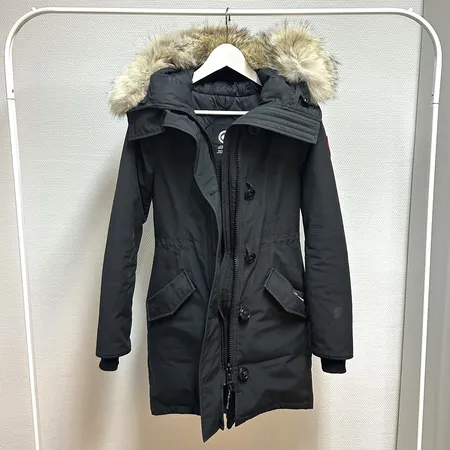 Jacka, Canada Goose Rossclair, dam, svart, stl XXS, äkta pälsluva, smutsfläckar, brukskick