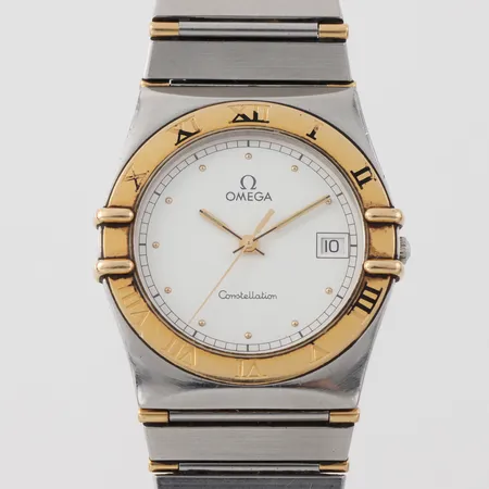 Herrur Omega Constellation, diameter ca 32 mm, fungerar ej, slitage, IW Card medföljer, nummer 54566053.