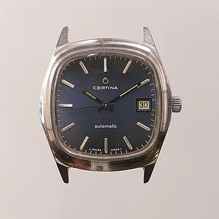 Herrur Certina 35mm, stål, automatisk, servicebehov, går knappt att dra upp.
