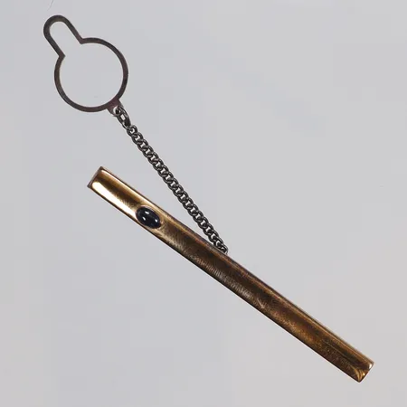 Slipshållare förgylld med blå sten 61x4mm, visst slitage silver 830/1000 Vikt: 6,9 g