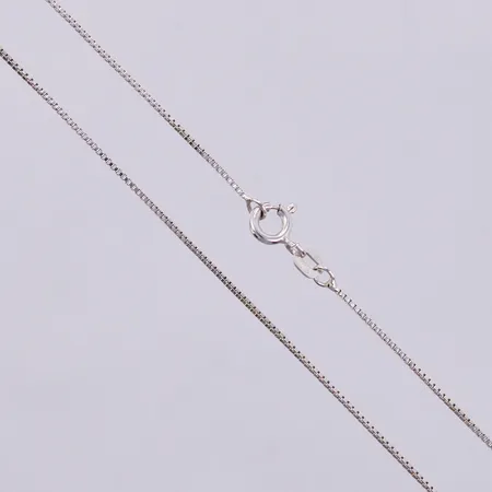 Kedja Venezia, längd ca 49cm, bredd ca 1mm, 925/1000 silver Vikt: 2,1 g