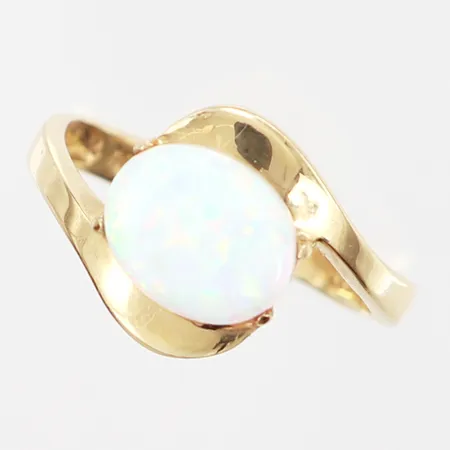 Ring med sten, stl 18, bredd: 2,5-13mm, 14K Vikt: 3,3 g