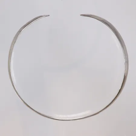 Halscollier stelt Ø10,5cm bredd 7-12mm, Handarbete GOBI (Gobi Guld O Silver) Falköping 1976, silver 925/1000 Vikt: 28,7 g