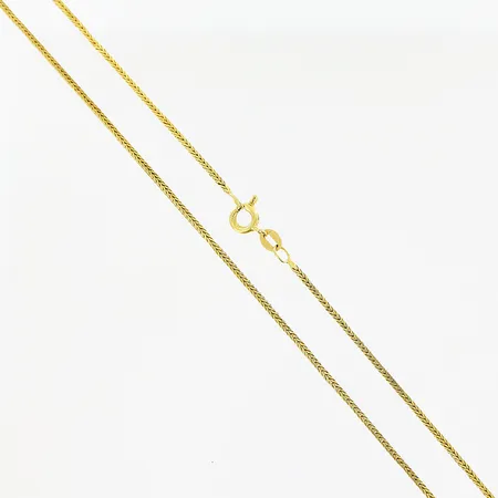 Kedja, 39,5cm, bredd 1,3mm, skevheter, defekt lås, 21K. Vikt: 6,1 g