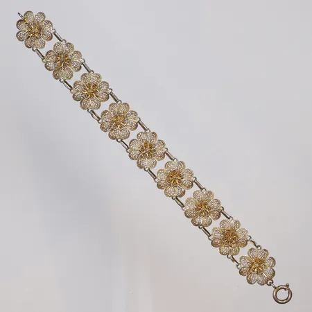 Armband i filigranteknik i form av blommor, fögyllt, 1900-talets första hälft, små defekter, silver 830/1000 Vikt: 14,2 g
