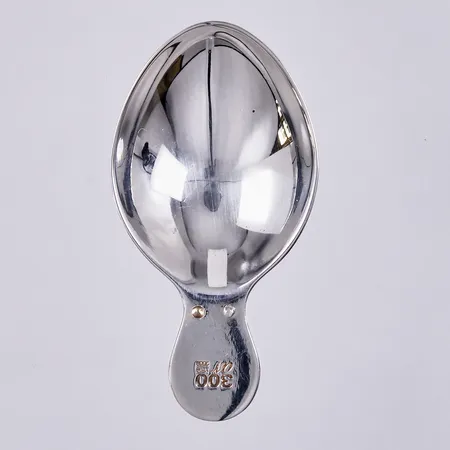 Medicinsked, längd: ca 6,5cm, bredd: ca 10-32mm, 300 år 1708 2008, 830/1000 silver Vikt: 16,8 g