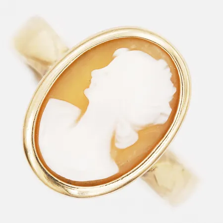 Ring med camé, stl: 17, bredd: 4-15mm, bruksskick, 18K guld.  Vikt: 4 g