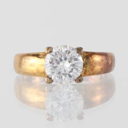 Ring med sten, storlek 17 ¾ mm, bredd 2.8-7.6 mm, silver 925/1000. Vikt: 4,5 g