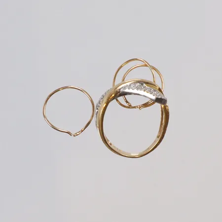 Diverse guld med stenar, defekt 18K Vikt: 4 g
