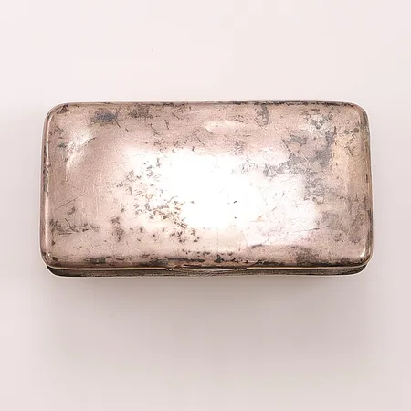 Snusdosa, ca 7x8cm, gravyr på botten, 830/1000 Silver 67,8g.